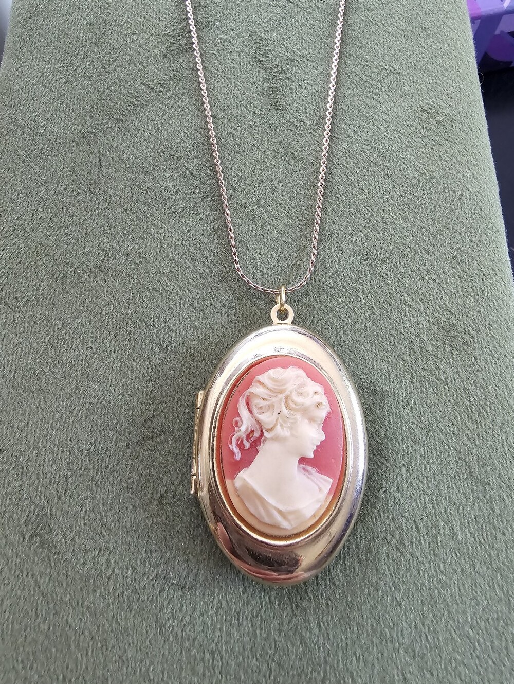 Vintage Cameo Locket Necklace
